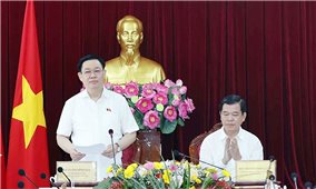 Chủ tịch Quốc hội Vương Đình Huệ thăm và tặng quà Tết tại tỉnh Đồng Nai