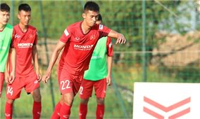 HLV Park Hang Seo đau đầu hàng công đội tuyển Việt Nam