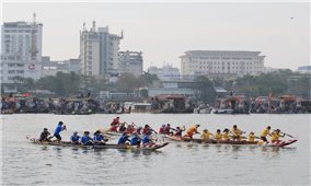 Sôi nổi Giải đua ghe truyền thống trên sông Hương