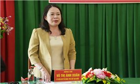 Phó Chủ tịch nước Võ Thị Ánh Xuân thăm và làm việc tại Đồn Biên phòng Gành Dầu Kiên Giang