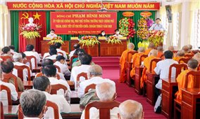 Đoàn công tác của Phó Thủ tướng Thường trực Chính phủ Phạm Bình Minh thăm, tặng quà, chúc Tết Chôl Chnăm Thmây tại tỉnh Sóc Trăng