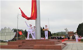 Thiêng liêng Lễ thượng cờ và Khánh thành cột cờ Tổ quốc trên đảo Cô Tô