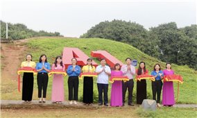 Đoàn cơ sở Sở VHTT&DL tỉnh Điện Biên thực hiện công trình Thanh niên trên di tích Đồi A1