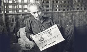 Chủ tịch Hồ Chí Minh: Nhiệm vụ của báo chí là phục vụ nhân dân, phục vụ cách mạng
