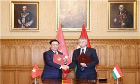 Ký kết Thoả thuận hợp tác mới giữa Quốc hội Việt Nam và Hungary