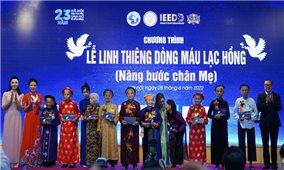 Trao tặng 53 sổ tiết kiệm, tri ân các Mẹ Việt Nam Anh hùng, người có công với đất nước