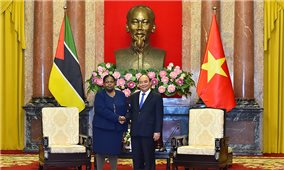 Chủ tịch nước Nguyễn Xuân Phúc tiếp Chủ tịch Quốc hội Mozambique