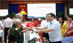 Chủ tịch Quốc hội gặp mặt tri ân người có công tiêu biểu tỉnh Quảng Nam