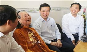 Đồng chí Võ Văn Thưởng dự Chương trình tri ân người có công tại Bình Định