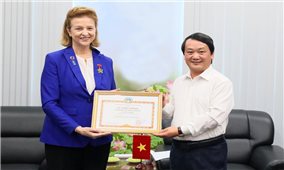 Bộ trưởng, Chủ nhiệm Ủy ban Dân tộc Hầu A Lềnh tiếp Trưởng đại diện Thường trú UNDP tại Việt Nam