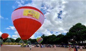 Trải nghiệm bay khinh khí cầu tại Lễ hội sầu riêng Krông Pắk