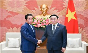 Chủ tịch Quốc hội Vương Đình Huệ tiếp Đoàn đại biểu cấp cao Thủ đô Phnôm Pênh, Campuchia