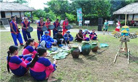 Khánh Sơn (Khánh Hòa): Tập huấn về bảo tồn, phát huy giá trị văn hóa truyền thống các DTTS