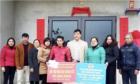 Lạng Sơn: Huyện Văn Lãng bàn giao Nhà Đại đoàn kết cho 3 hộ nghèo DTTS