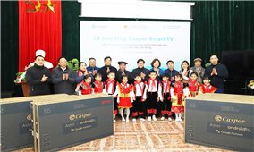 Bộ GD&ĐT trao tặng Tivi cho các trường học huyện Mèo Vạc