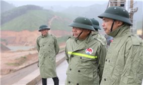 Đoàn công tác Ban Chỉ đạo Trung ương về phòng chống thiên tai kiểm tra, chỉ đạo chống bão tại Quảng Ninh