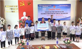 Quảng Ninh gắn biển công trình “Phòng học máy tính cho em” tại trường vùng cao