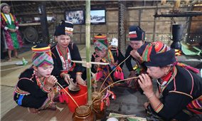 Nét đẹp văn hóa trong Lễ mừng nhà mới của người Khơ Mú ở Sông Mã