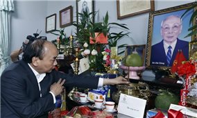 Chủ tịch nước Nguyễn Xuân Phúc thăm, chúc Tết gia đình các cố Lãnh đạo Đảng, Nhà nước