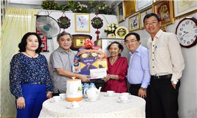 Ban Dân tộc TP. Hồ Chí Minh thăm tặng quà, chúc Tết Mẹ Việt Nam Anh hùng và gia đình có công với cách mạng