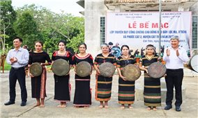 Lâm Đồng: Hỗ trợ trang phục, nhạc cụ dân tộc cho 8 đội văn nghệ truyền thống