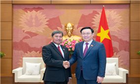 Chủ tịch Quốc hội Vương Đình Huệ tiếp Phó Chủ tịch Quốc hội Lào: Không ngừng nâng cao hơn nữa chất lượng hợp tác trên các lĩnh vực giữa hai nước