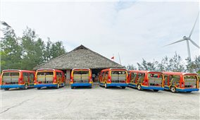 Bình Định: Yêu cầu chấm dứt việc dùng ô tô độ chế chở khách du lịch