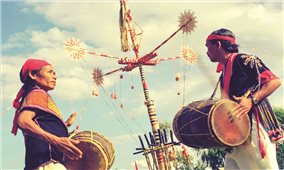 Nhịp hòa thanh của những bàn tay