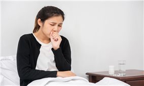 Bạn cần làm gì để giảm triệu chứng đau họng do mắc COVID-19?