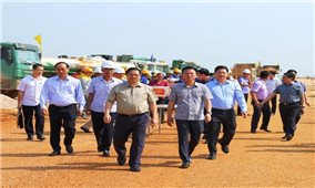 Thủ tướng kiểm tra, đôn đốc thi công tuyến cao tốc Bắc - Nam qua Thanh Hóa
