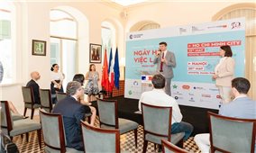 Tìm kiếm cơ hội việc làm trong Ngày hội việc làm Pháp - Việt 2023