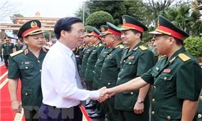 Xây dựng thế trận lòng dân vững chắc, giữ mối quan hệ bền chặt với nhân dân