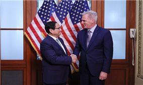 Thủ tướng Phạm Minh Chính tiếp Chủ tịch Hạ viện Hoa Kỳ