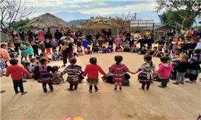 Những giờ học không phấn trắng, bảng đen ở vùng cao Tây Bắc