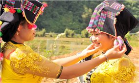 Chiếc khăn piêu trong đời sống văn hóa dân tộc Thái