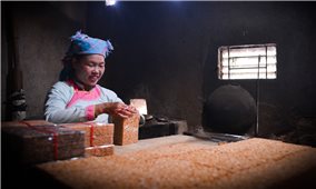 Nghề làm bánh bỏng của người Giáy ở Lai Châu