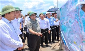 Thủ tướng khảo sát tuyến đường Đông - Tây trọng điểm của tỉnh Ninh Bình