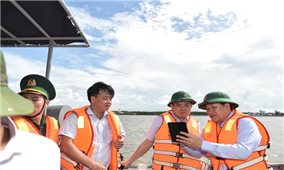 Phó Thủ tướng kiểm tra chống đánh bắt cá trái phép, không khai báo tại Cà Mau