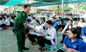 Sóc Trăng: Sáng tạo các hình thức tuyên truyền Luật Biên phòng Việt Nam cho học sinh, giáo viên và Nhân dân khu vực biên giới biển