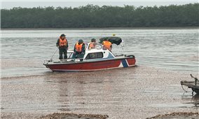 Quảng Yên (Quảng Ninh): 4 người mất tích do gặp giông lốc lật thuyền