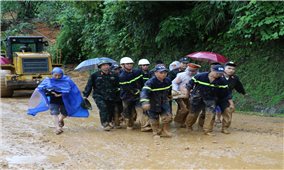 Vụ sạt lở vùi lấp xe khách ở Hà Giang: Nỗ lực tìm kiếm người bị nạn nhanh nhất có thể