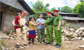 Hoa trên cao nguyên đá: Ngôi sao giữa trời đêm biên giới (Bài 1)