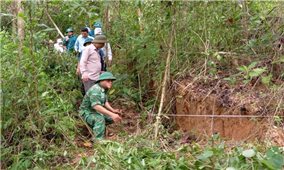 Quảng Nam: Phát hiện vết nứt sâu trên núi, di dời khẩn 11 hộ dân