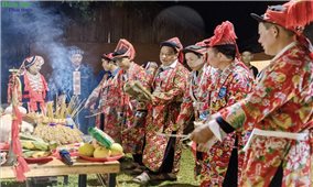 Lễ cúng Bàn Vương của người Dao đỏ ở Hồ Thầu