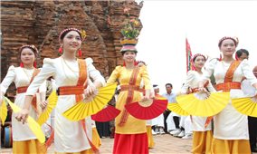 Khánh Hòa: Tưng bừng khai mạc Lễ hội Katê 2025