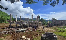 Vì sao công trình Nhà rông làng Ia Gri chưa xây xong đã buộc phải tháo dỡ?