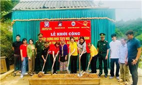 Xây dựng “Nhà tình nghĩa” tặng hộ gia đình đặc biệt khó khăn ở miền Tây xứ Nghệ