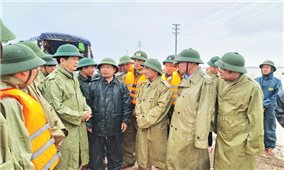 Ứng phó với mưa lũ: Bảo đảm an toàn tính mạng của người dân lên trên hết, trước hết