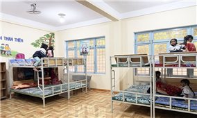 Quảng Ngãi: 15 trận động đất trong ngày, trường học bố trí phòng ở khác cho học sinh bán trú