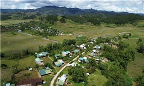 Ghi ở vùng tâm chấn động đất: Người dân ôm con chạy, cuộc sống thầy và trò bị xáo trộn